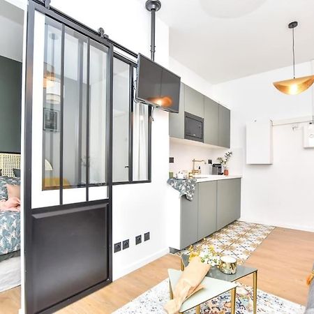 パリCharming Flat In Montmartre - Imhostアパートメント エクステリア 写真