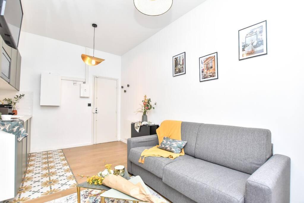 パリCharming Flat In Montmartre - Imhostアパートメント エクステリア 写真