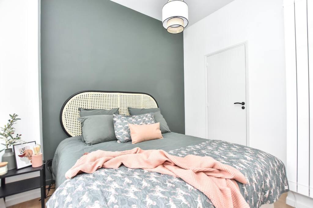 パリCharming Flat In Montmartre - Imhostアパートメント エクステリア 写真